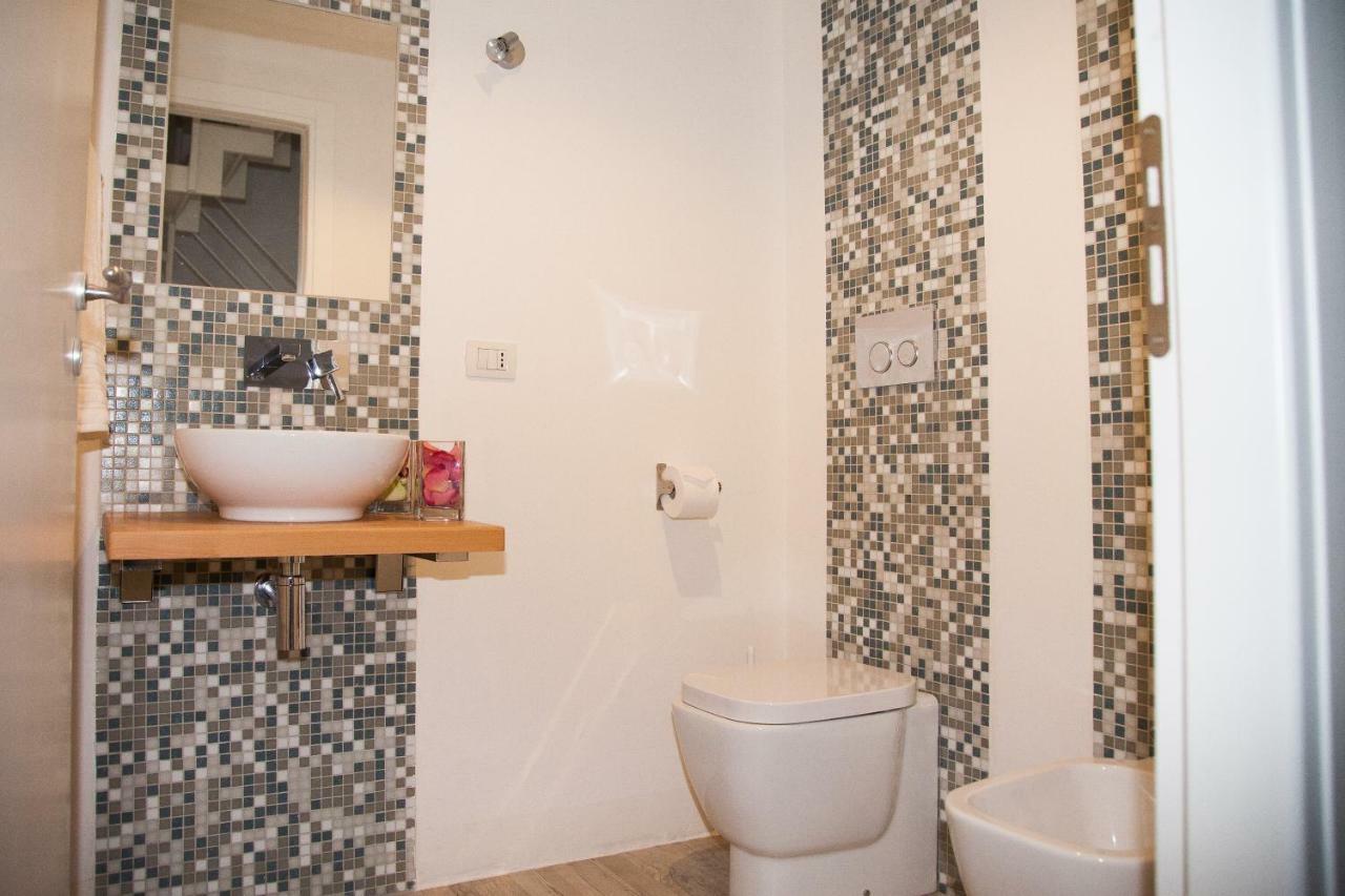 Catania Charming House Apartment ภายนอก รูปภาพ
